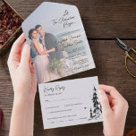 Foto Bergwald Moderne UAWG Hochzeit All In One Einladung<br><div class="desc">Dieses elegante und zeitgenössische All-in-One-Hochzeitsinklusive mit einer leicht zu zerreißenden,  perforierten UAWG-Postkarte besticht durch eine moderne,  handgezeichnet Skizze einer herrlichen Bergwaldlandschaft und ist mit einem Ihrer Lieblingsfotos aus der Verlobung anpassbar. Diese Einladung ist Teil der Sammlung "Hochzeit im Bergwald",  mit vielen koordinierenden Gegenständen,  um Ihre einzigartige Hochzeitssuite zu schaffen.</div>