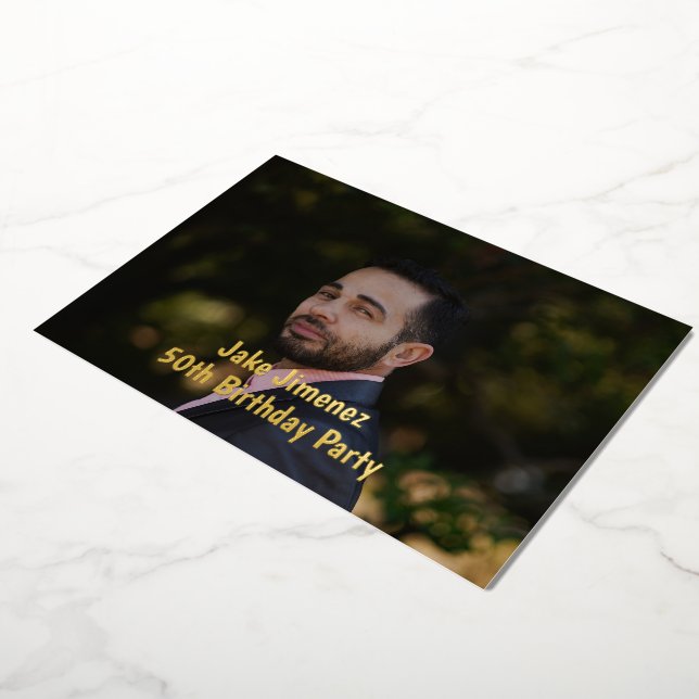 Foto Black 50. Überraschung Geburtstag Gold Folieneinladung (Gedreht)