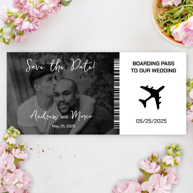 Foto Boarding Pass Wedding Save the Date Magnetkarte (Black and white boarding pass save the date)