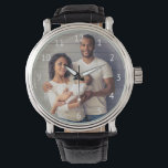 Foto der benutzerdefinierten Familie - Weiße Zahle Armbanduhr<br><div class="desc">Verwandeln Sie ein Foto in einen wertvollen Sake,  den er jeden Tag benutzen kann. Diese Uhr zeigt einfache weiße Sans Serifennummern,  die Platz für Ihr Lieblingsfoto bieten. Ersetzen Sie das Beispielbild einfach durch Ihr eigenes.</div>