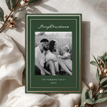 Foto der Classic Forest Green und Gold Frame Famil Folien Feiertagskarte<br><div class="desc">Vintage Klassische Weihnachtskarten für Familien mit zwei Fotos mit goldfarbenem Rahmen auf waldgrünem Hintergrund mit personalisiertem Foto für Familien und Urlaubsnachrichten.</div>