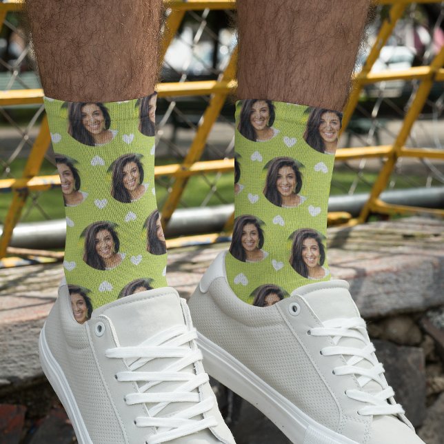 Foto der Freundin für Freundin Chartreuse Herzstüc Socken (Von Creator hochgeladen)