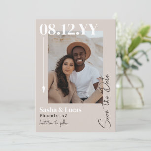 Foto der neutralen Arrow-Typografie Save the Date