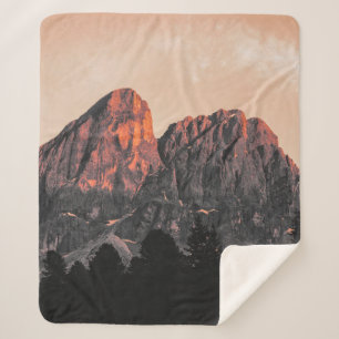 FOTO DER ROCKFORMATION MIT GERINGEM WINKEL SHERPADECKE