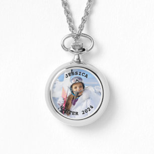 Foto der Schwarzweißtextanzeige Armbanduhr