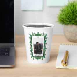 Foto der Weihnachtsbaumzweige Pappbecher