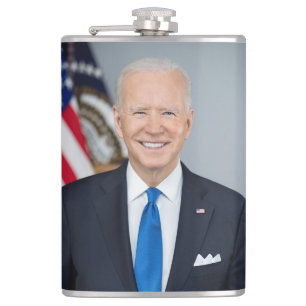Foto des amerikanischen Präsidenten Joe Biden im W Flachmann