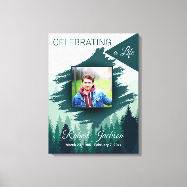 Foto des grünen Pinienwaldes Leinwanddruck (Vorderseite)