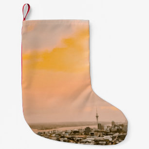 FOTO DES HOCHRANGIGEN GEBÄUDE KLEINER WEIHNACHTSSTRUMPF