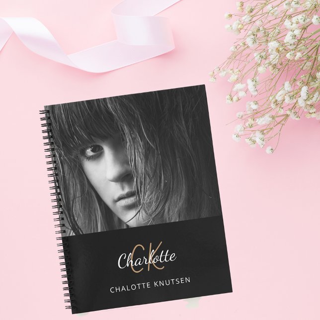 Foto des Sketchbuchs Schwarz-weiß Notizbuch (Von Creator hochgeladen)