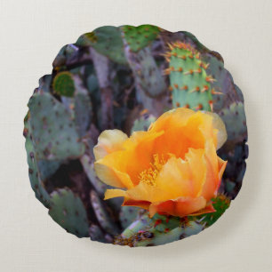 Foto einer orangefarbenen Opuntien-Kaktusblüte Rundes Kissen