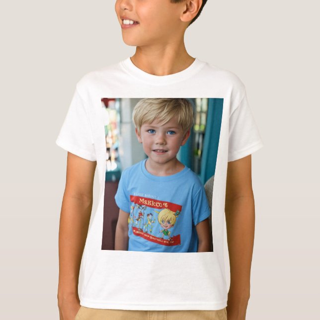 Foto eines 6-jährigen Jungen, blond, brat, unruhig T-Shirt (Vorderseite)