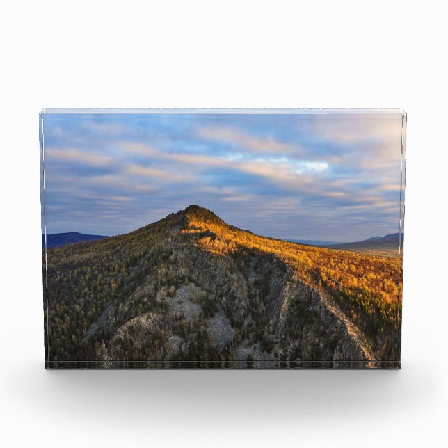 Foto eines bergigen Herbstwaldes, Berge, p (Vorderseite)
