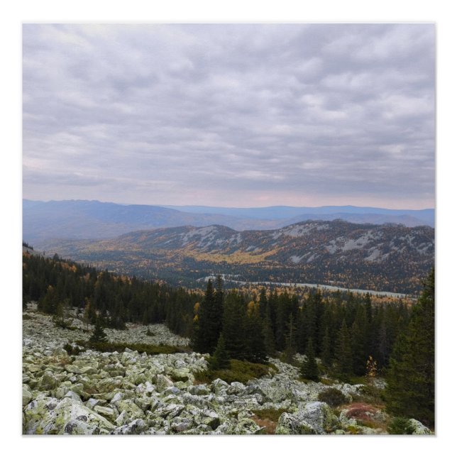 Foto eines bergigen Herbstwaldes, Berge, p Poster (Vorderseite)
