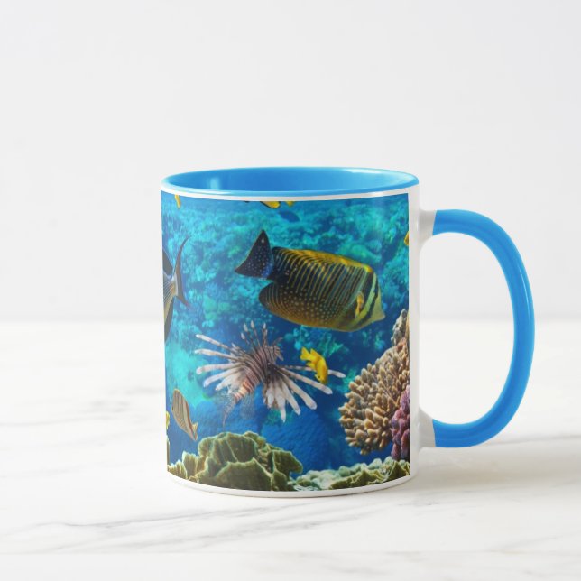 Foto eines tropischen Fisches auf einem Tasse (Rechts)