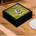 Foto Erinnerungskiste<br><div class="desc">Für Naturliebhaber! In dieser hölzernen Geschenkboxen können Sie Schmuck,  Schmuck und andere kleine Seescheibe mit Keramik-Kacheln aufbewahren,  die das Foto eines gemeinsamen Whitetail-Libellen,  auch bekannt als Langschwänzchen-Skimmer,  darstellen. Wählen Sie Ihre Geschenkboxen und Farbe. Ein tolles Geschenk für diejenigen,  die Libellen sammeln!</div>