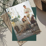 Foto Familie Elegante Weihnachten<br><div class="desc">Genießen Sie die wertvollen Momente Ihrer Familie in dieser Weihnachtszeit mit unserer Weihnachtskarte für Ihr Foto. Diese einzigartige Grußkarte zeigt ein beliebtes Familienfoto. Personalisieren Sie Ihren wertvollsten Schnappschuss, vom offenen Augenblick bis hin zum porträtierten Bild. Fügen Sie eine personalisierte Nachricht hinzu, um Ihre saisonalen Grüße noch spezieller zu machen. Diese...</div>