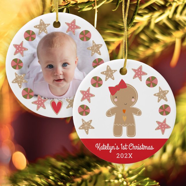 Foto First Christmas Gingerbread Baby Girl Keramik Ornament (Von Creator hochgeladen)
