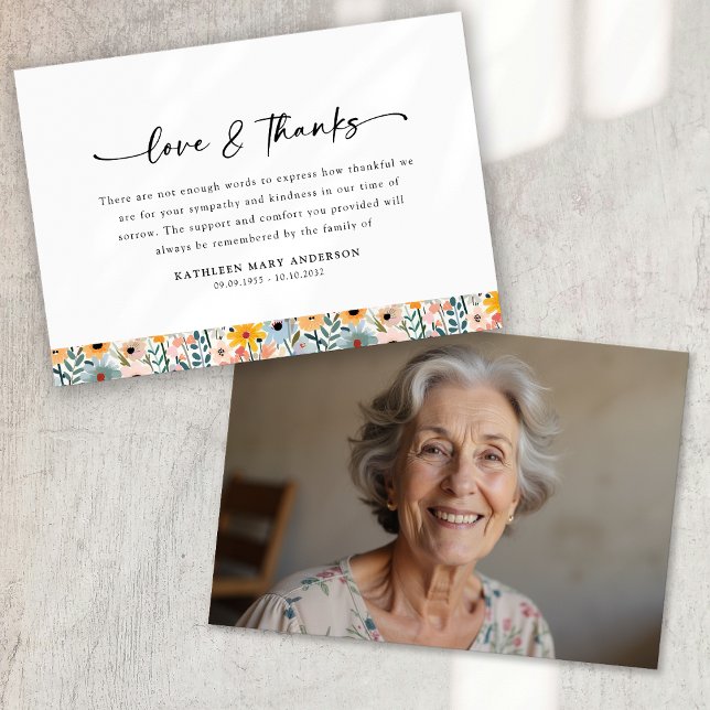 Foto Floral Script Beerdigung Dankeskarte (Von Creator hochgeladen)