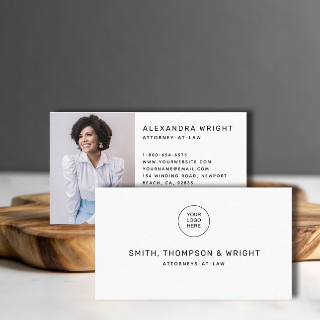 Foto für einfaches Schwarz-weißes Recht Visitenkarte (law lawyer attorney paralegal professional logo business card social media template minimalist white)