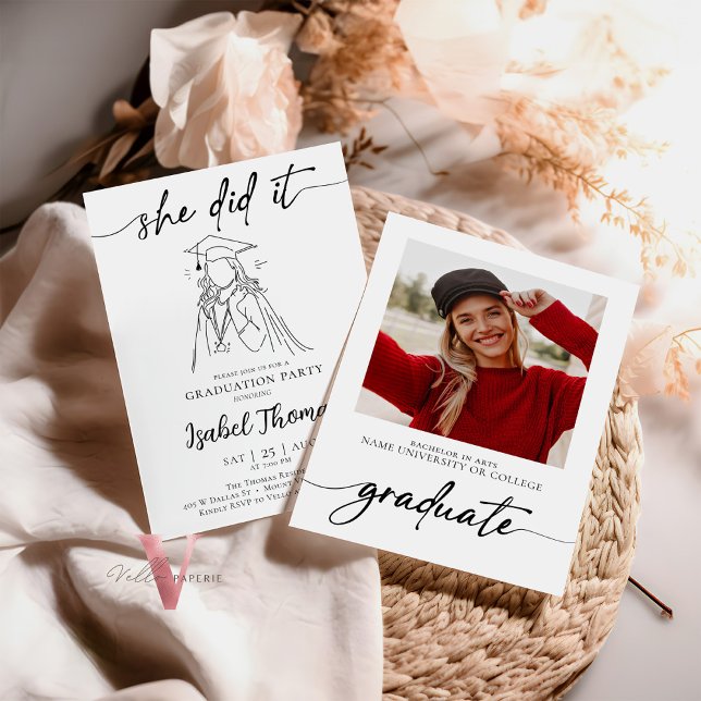 Foto für Minimalistischen Abschluss in Weiß Einladung (Von Creator hochgeladen)