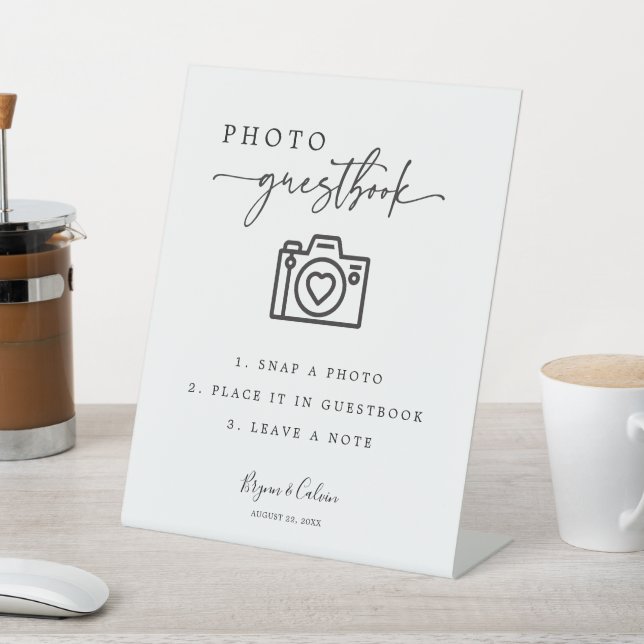 Foto Gästebuch Signature Minimal Wedding Acryl B61 Sockelschild (In SItu)
