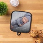 Foto Grandpa Jahr etabliert Topflappen<br><div class="desc">Ein benutzerdefiniertes Foto New Opa Pott Inhaber. Dieser Topfhalter ist das ideale Geschenk für jeden Großvater, der Lieben zum Kochen hat. Das Foto dient nur zur Platzierung und kann durch jedes Foto ersetzt werden, das Sie auswählen. Jeder Text kann mit jedem beliebigen Text Ihrer Wahl angepasst werden. Das ideale Geschenk...</div>