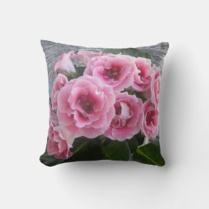 Foto. Helles Bouquet mit rosa Blume. Kissen