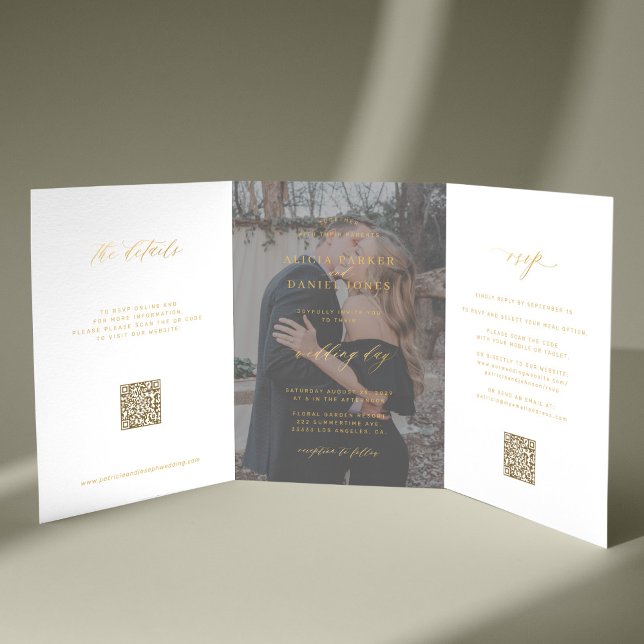 Foto Hochzeit mit Gold-Skript RSVP Details QR-Code Dreifach Gefaltete Einladung (Von Creator hochgeladen)