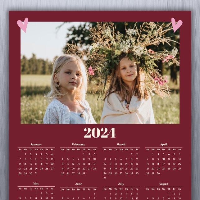 Foto-Kalender 2024, Rot Magnetkarte (Simply add your family photo to customize. A short greeting or family name can be added with year.)
