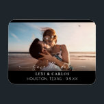 Foto & Kalligrafie 3B Mod-w Dunkel Save the Date Magnet<br><div class="desc">Schicken Sie Ihren Gästen einen Schick Save the Date mit Ihrem Foto und dieser kalligraphischen Save the Date Nachricht. Dieser Magnet hat einen dunkleren Bereich unten,  um den Save the Date zu sehen.</div>