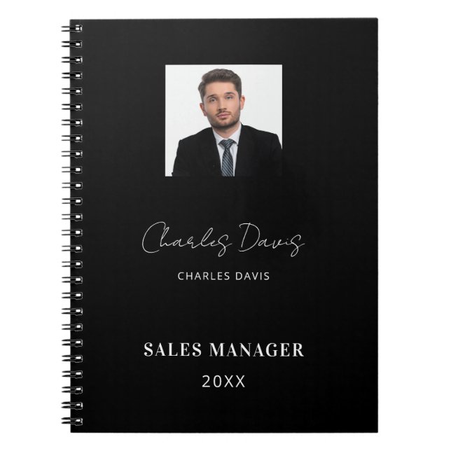 Foto mit Schwarz-weißer Bezeichnung Notizblock (Vorderseite)