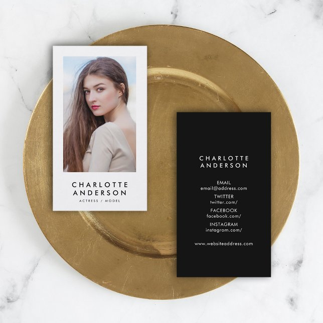 Foto mit schwarzem und weißem Profil Visitenkarte (Von Creator hochgeladen)