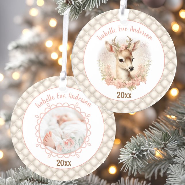 Foto Name Text Baby Girl Erste Weihnachtsakrylus Ornament (Deer Baby Girl First Christmas Ornament Acrylic)