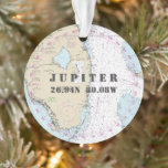Foto Nautical 2-seitige Jupiter FL Ornament<br><div class="desc">Eine Seite zeigt das offizielle Navigationsdiagramm für Jupiter und Umgebung (Nr. 11460, ca. 2016) und die anderen Bilder, die Sie anzeigen möchten. Das ist ein großartiges Erinnerungsgeschenk für Ihr Foto - ideal für Ihren Weihnachtsbaum ODER um Ihren Rückspiegel zu halten! Der Breiten- und Längenpunkt zu einer lokalen Sehenswürdigkeit, die jeder...</div>