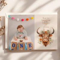 Foto Niedlich Highland Cow 1. Geburtstag