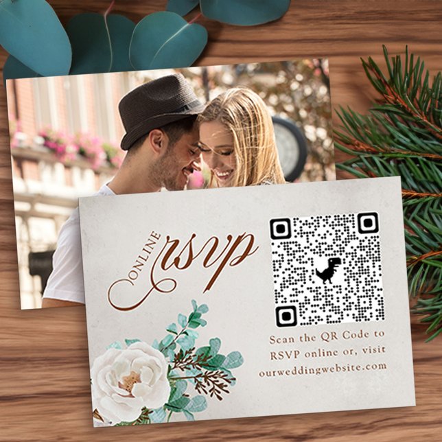 Foto Online UAWG QR Code Weißer Rose Eukalyptus Begleitkarte (Winter Wedding Online RSVP Card with QR code, photo, elegant calligraphy, white rose and eucaluptus)