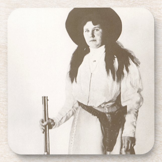 Foto Portrait eines Cowgirl Holding a Rifle, c1910 Getränkeuntersetzer (Vorderseite)