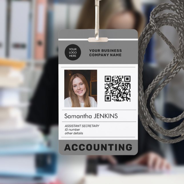 Foto QR CODE Firmenlogo Name des Mitarbeiters ID Ausweis (Von Creator hochgeladen)