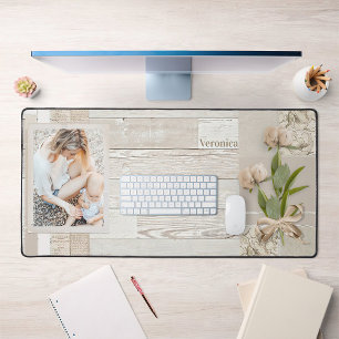 Foto-Rahmen und Flachband-Blume auf Weißholz Schreibtischunterlage