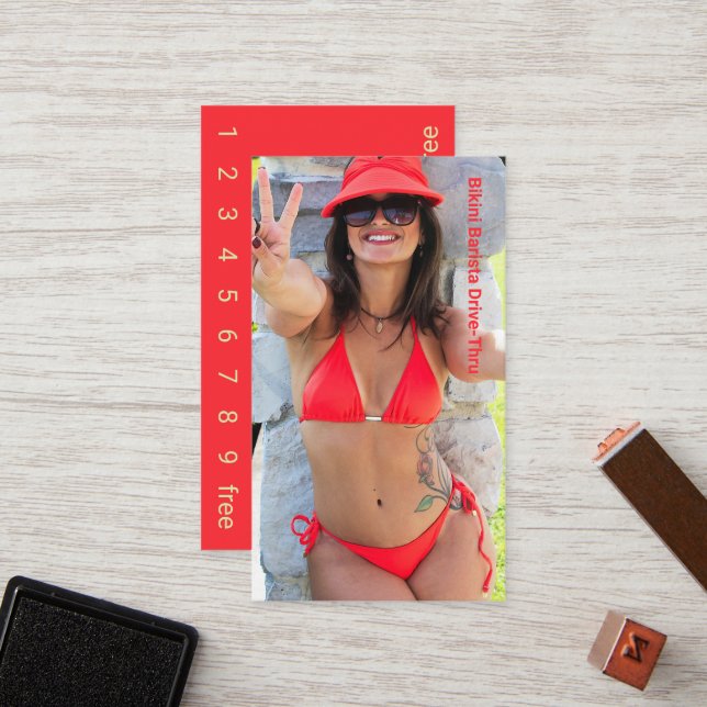 Foto Red Bikini Coffee Drive-Thru Loyalty Card Treuekarte (Vorderseite/Rückseite Beispiel)