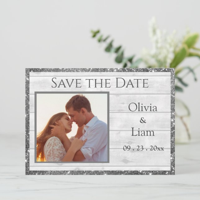 Foto Rustikales Weißholz Glitzer Typografie Save The Date (Stehend Vorderseite)