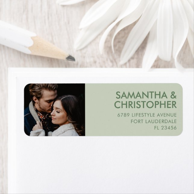Foto Sage Green Wedding Return Address Label (Insitu)
