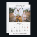 Foto Save the Date Kalender<br><div class="desc">Diese einfache Hochzeit speichern Sie das Datum Vorlage verfügt über ein sauberes, modernes Design. Passen Sie es mit Ihren Informationen an und machen Sie es einzigartig! Klicken Sie zum Verschieben des Herzens auf Personalisieren > Nach unten scrollen > auf "Weiter anpassen".</div>
