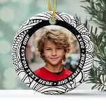 Foto - Schwarz-weiße Abstrakte Grenze - Retro-Text Keramik Ornament<br><div class="desc">Ein Single Foto mit einem skurrilen abstrakten Schwarz-Weiß-Rahmen. Fügen Sie den benutzerdefinierten Text um das Foto in einem Retro-Typ,  der funky ist. Die Verzierung ist auf der Seite des Single.</div>