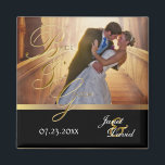 Foto Template - Bride & Groom Wedding Keepake Magnet<br><div class="desc">Hochzeitsmagnete Ein Hochzeitstag-Sake aus der Braut und Bräutigam bereit, um personalisieren.⭐ Dieses Produkt ist 100% anpassbar. Grafiken und / oder Text können hinzugefügt, gelöscht, verschoben, verändert, verändert, gedreht, etc.. ⭐ (Bitte vergewissern Sie sich, dass Sie die Größe der Grafiken ändern oder verschieben, wenn nötig, bevor Sie bestellen) 99% meiner Designs...</div>