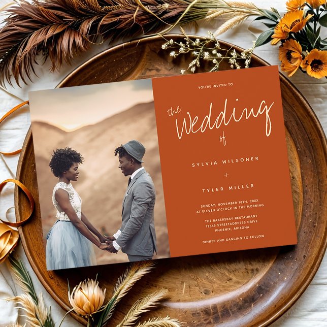 Foto Typografie Burnt Orange Wedding Einladung (Get this photo invitation for your wedding.)