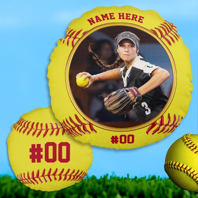 Foto und Personalisierte, hochwertige Softball-Ges Rundes Kissen (Gifts for senior night softball. Softball pillow, with your Photo, Name, Number. Softball pillows.)