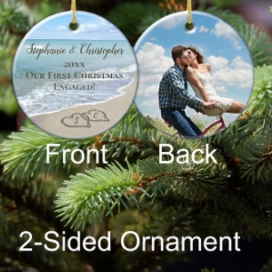 Foto von Back First Christmas Engagement Beach Hea Keramik Ornament