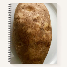 Foto von brauner Kartoffel auf weißem Teller Notizbuch